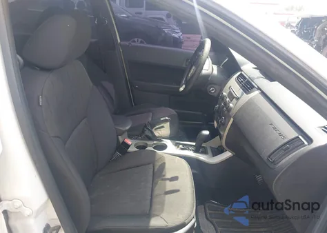 2011 Ford Focus Se z USA, uszkodzony, nr VIN 1FAHP3FN2BW134212